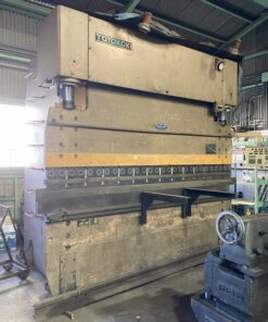 東洋工機　プレスブレーキ　 20030AT2